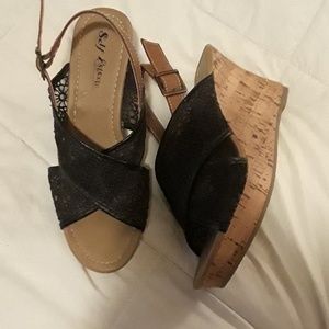 Wedge heels